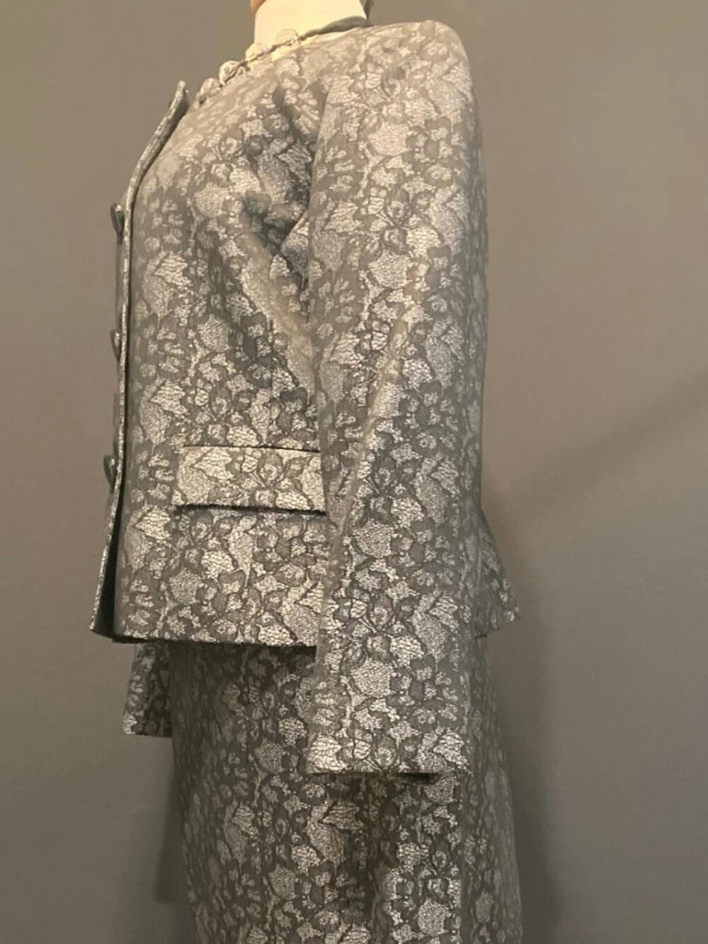 Le Suit Lace Black 2 pc Skirt Suit Church Work Size 12